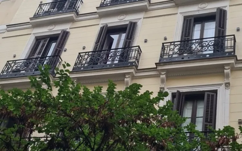 Foto 1 Edificio en Madrid