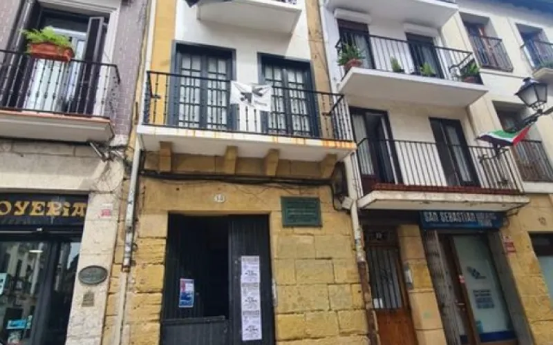 Foto 1 Local en Donostia-San Sebastián